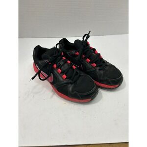 Nike Solid Athletic Sneakers 6 Black Red Low Top Lace Up Running Gym Athleisure